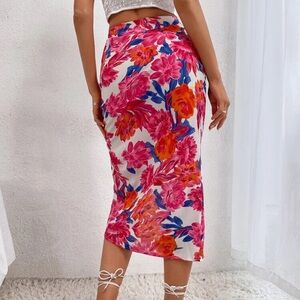 Skirt, never worn, too small